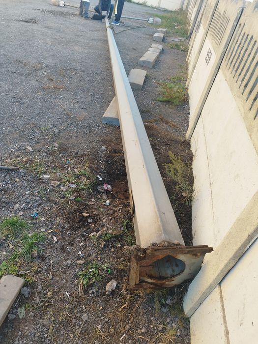 Столб освещения двухсторонний