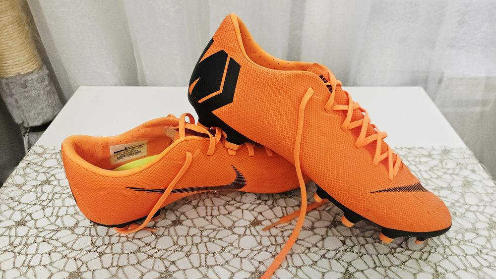 Ghete fotbal crampoane Nike Mercurial  vapor12