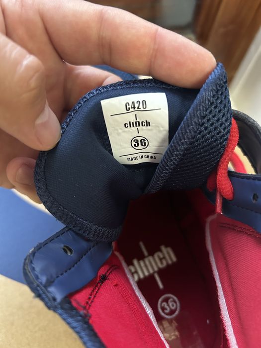Борцовки ASICS новые 36 размер