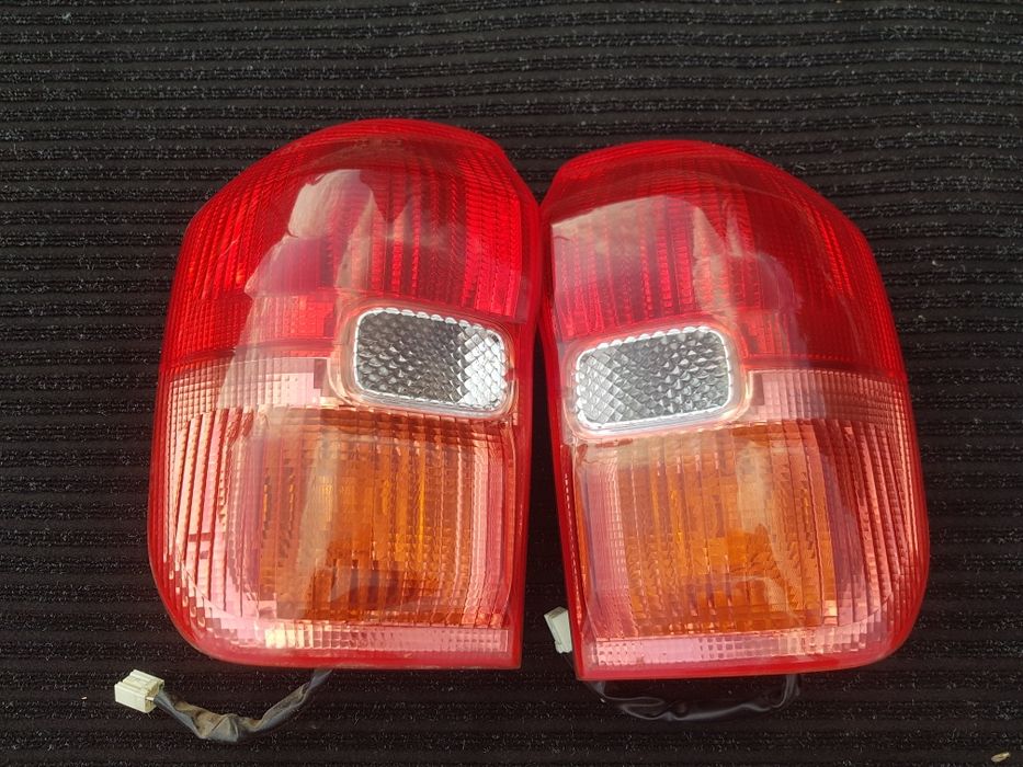 Оригинални стопове Toyota Rav 4 Тойота Рав4 2001г-2004г Ляв Десен стоп