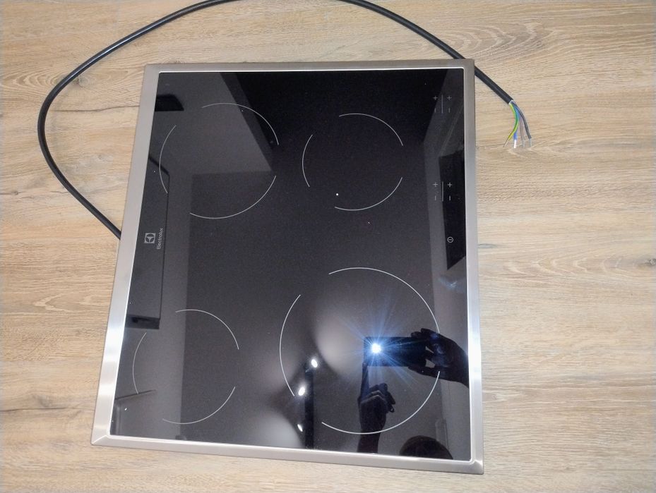 Plita incorporabila Electrolux în garanție emag