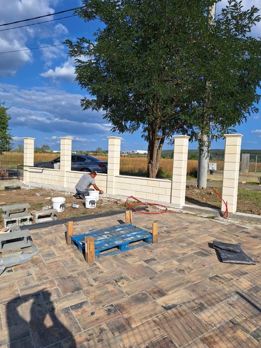Garduri / Trotuare / Alei / Case / Platforme beton / Parcare