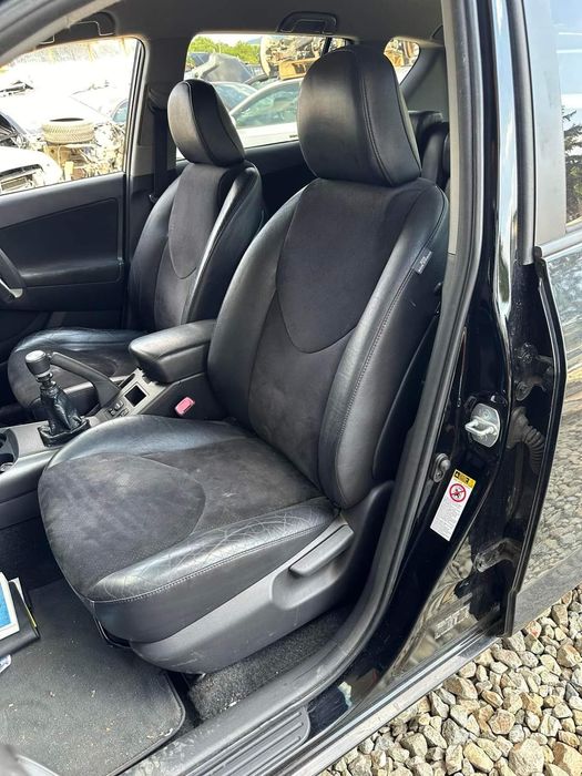 Тойота Рав 4 2.2 150кс на части 2012г