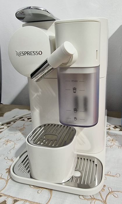 Espressor Nespresso Lattissima