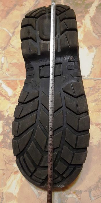 продавам обувки Viper S3