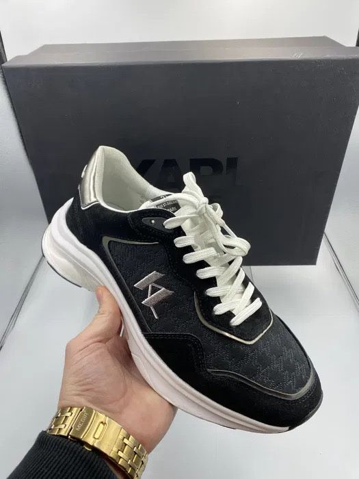 Karl Lagerfeld marimea 42