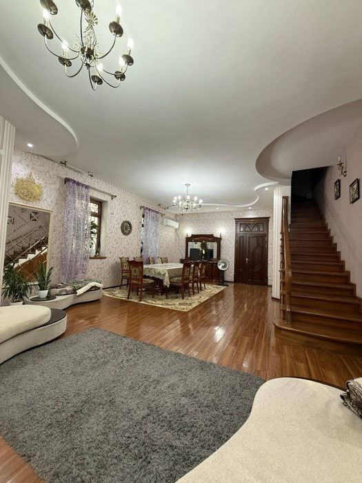 Срочно продается участок 4 комнаты, ориентир: Британская школа, 250м²