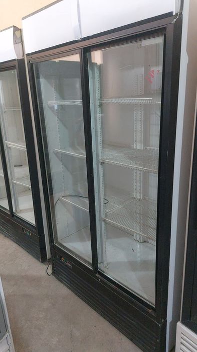 Витринные холодильник