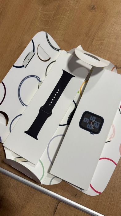 Продам Apple watch se
