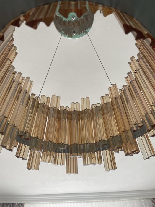 Продам люстру в отличном состоянии!