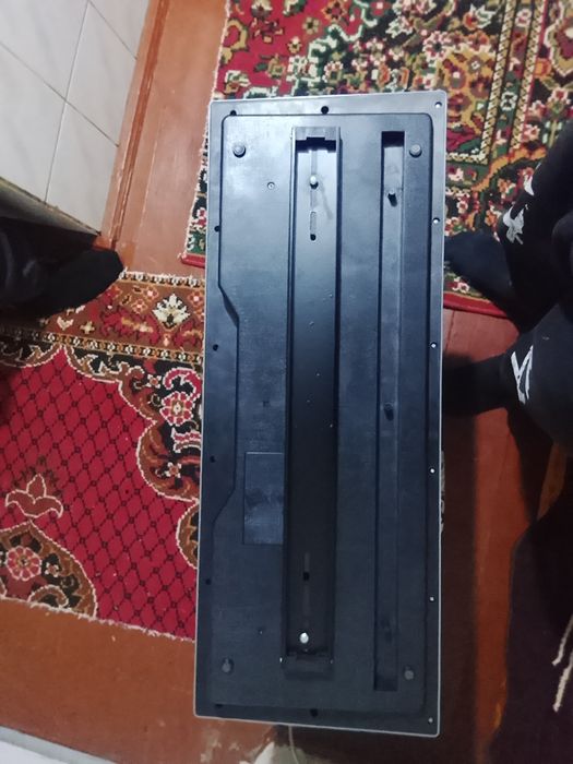 Orgă MK-2083 este într-o stare perfecta fara zgarieturi