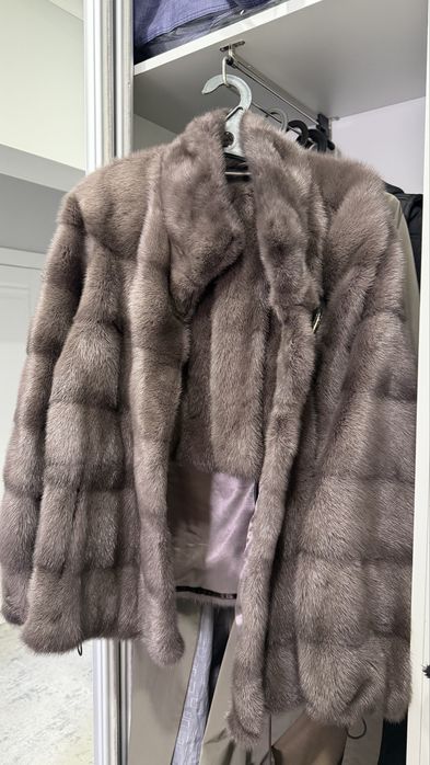 Продается шуба и тренч