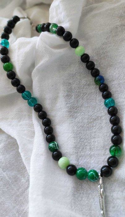 Гривни , колиета , бижута за телефон