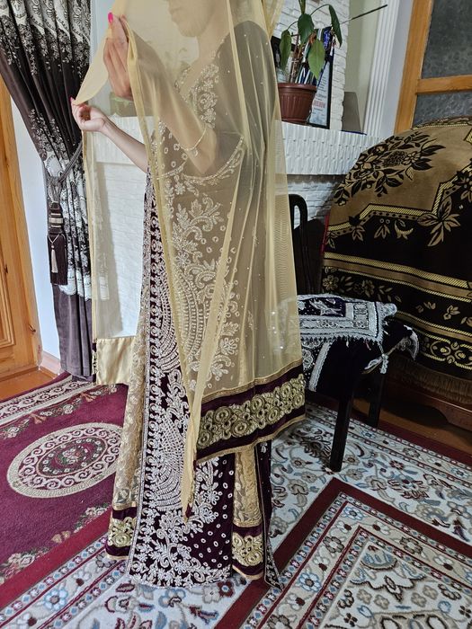 Келинлар либоси, ансамбль