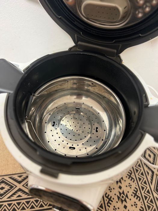 Tefal Cook4Me + (150 Pre-programmed recipies)