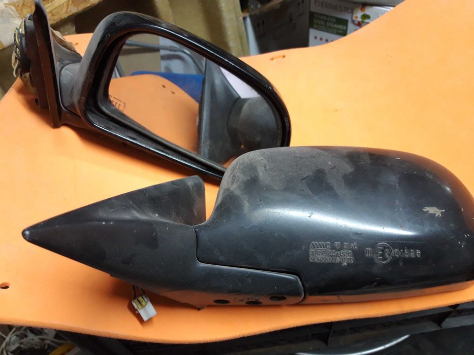 Дясно ел.огледало за Мицубиши Колт 1995г.