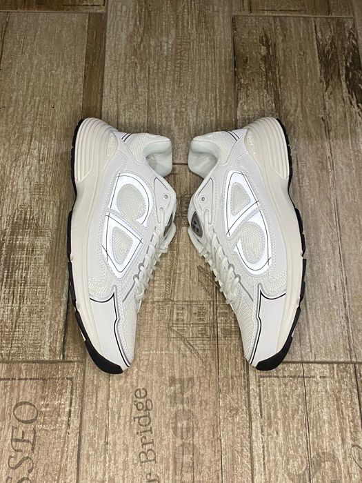 Dior B30 Plain White