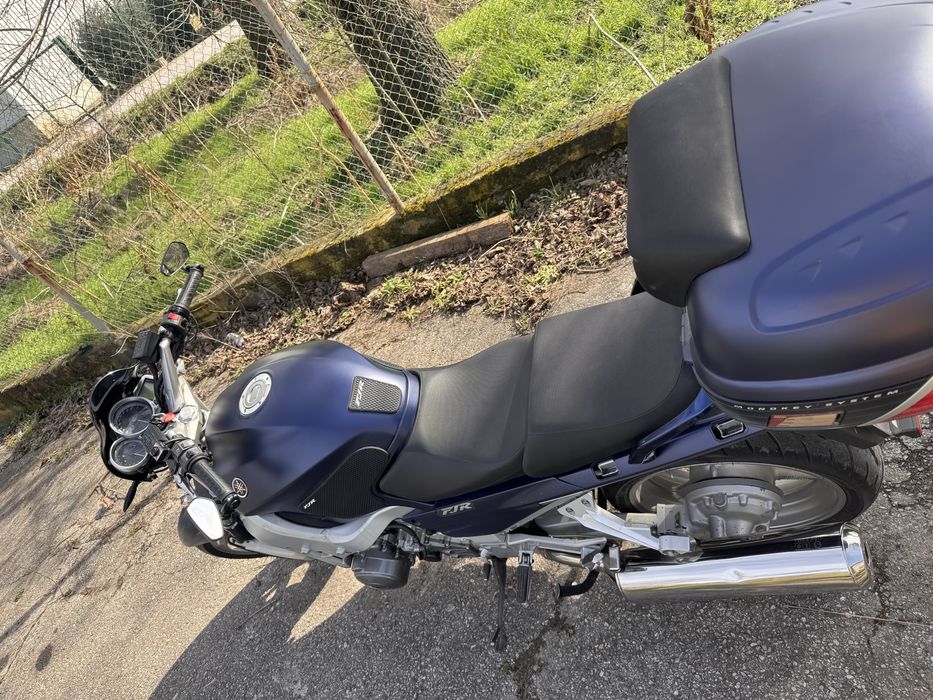 Yamaha FJR 1300 street fighter.бартер