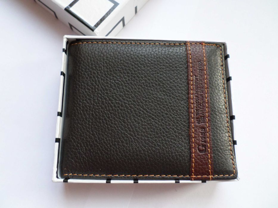 Ново  портмоне от естествена кожа, кафяво