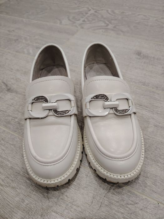 Школьные туфли для девочки