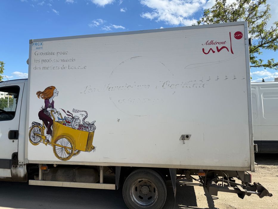 Продава се термоизолиран фургон от ивеко