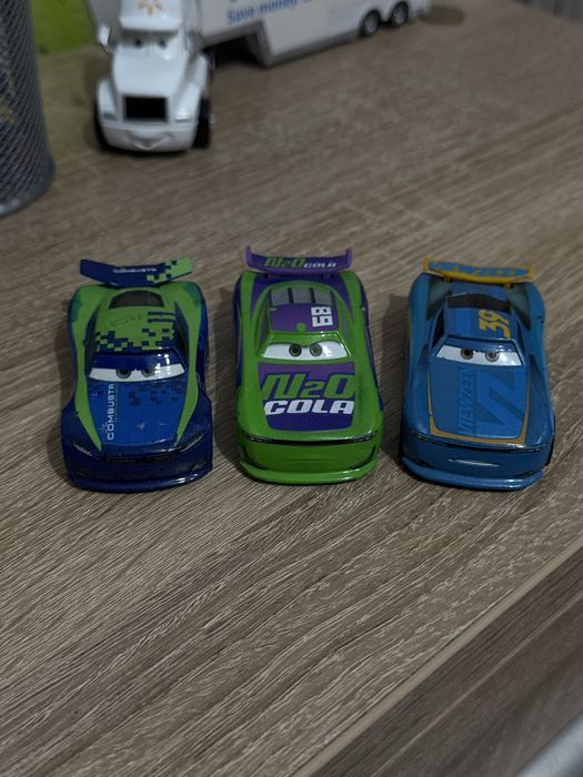 3 masini Cars originale metalice