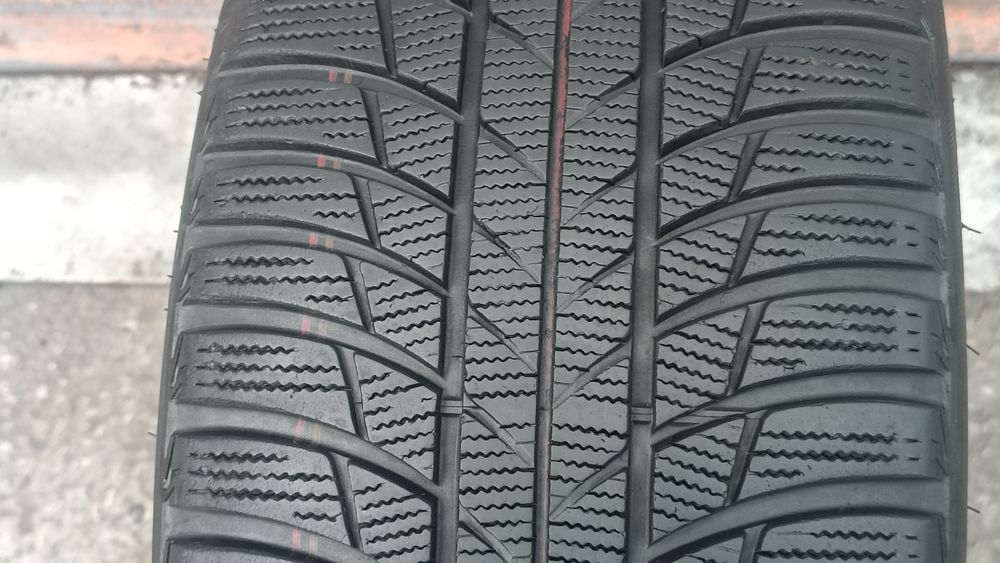 225/40/18 Bridgestone