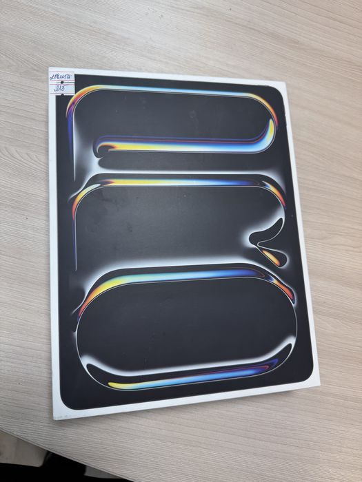 Продаю IPad 13 256GB