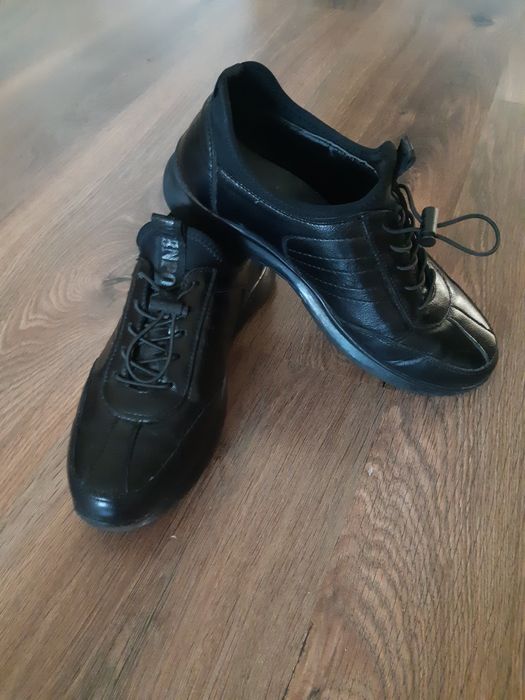 Продам туфли 5000тг.