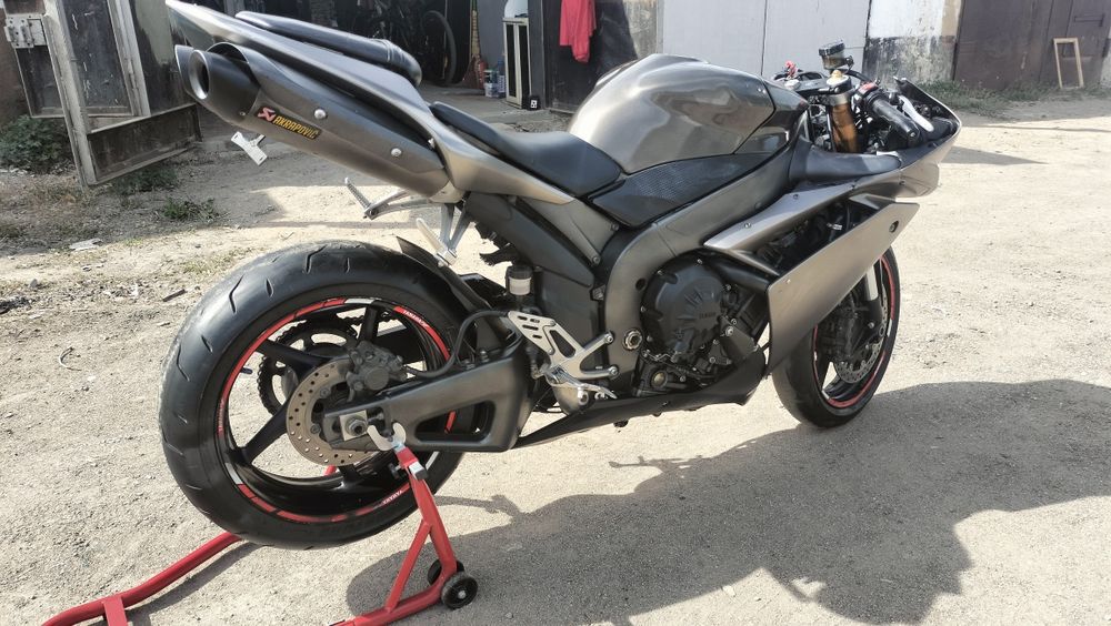Yamaha R1 2007год