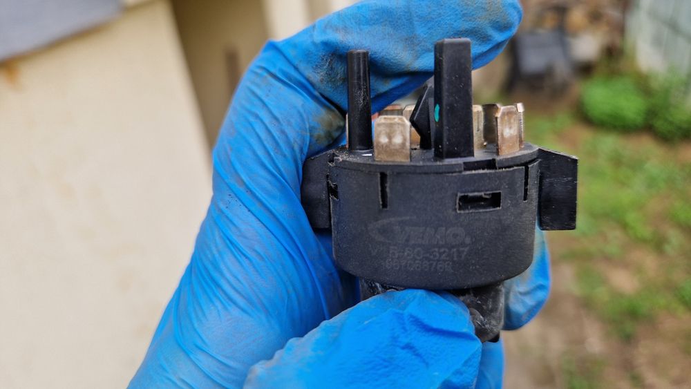 Ауди А4 1996 1.8 на части