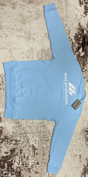 Vand bluza noua de barbati Balenciaga