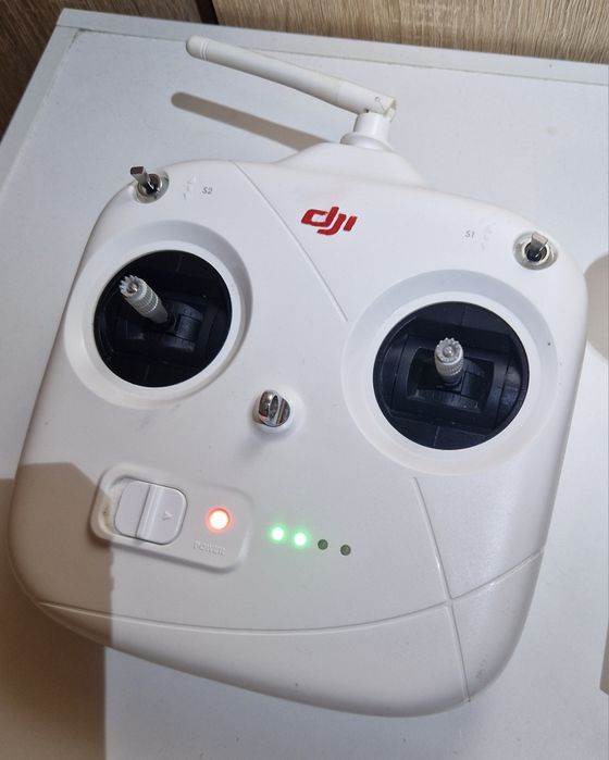 Vand Dji Phantom 3 Standard! Tot ce se vede in poze la 150 lei!