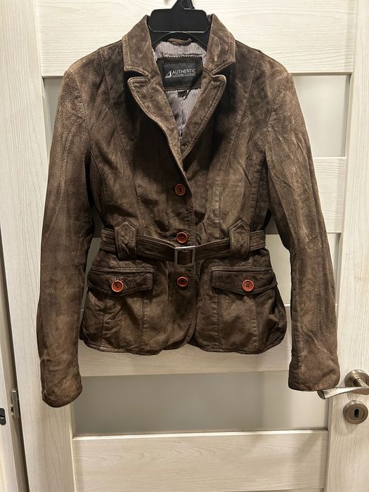 Дамско яке от естествен велур Authentic Clothing Co.