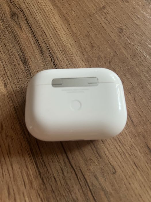 AirPods Pro в хорошем состоянии
