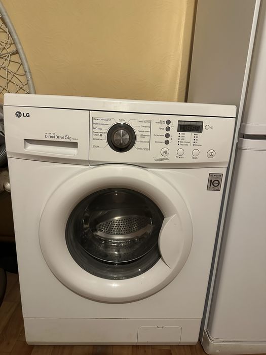Продам Холодильник Indesit