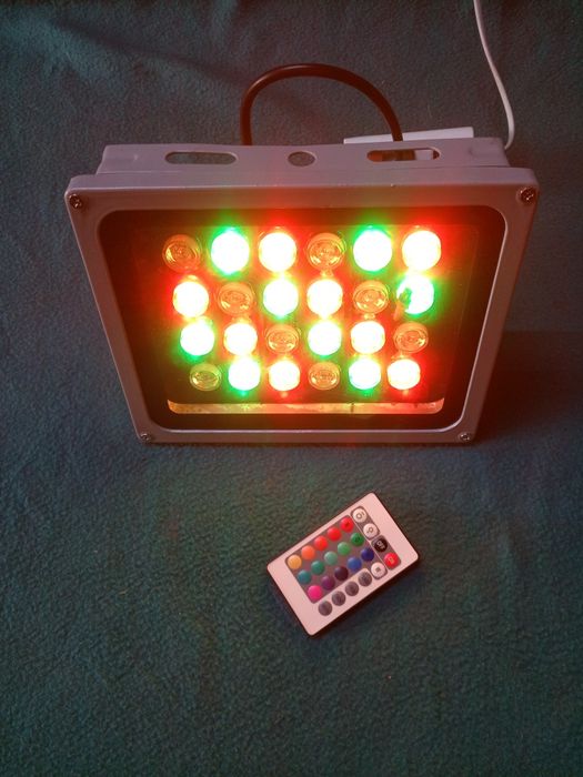 Прожектор RGB 30 w