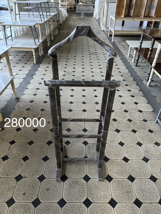 Вешалка стойкали ва кастюм шим