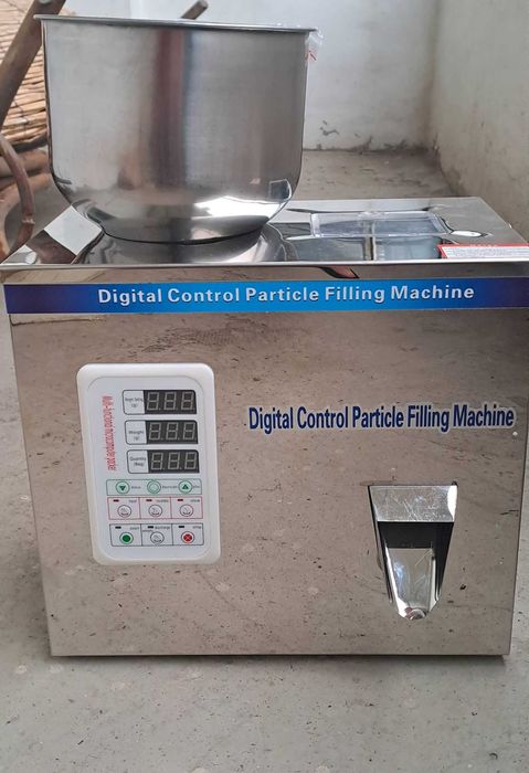 Машина за дозиране и пълнене на торбички