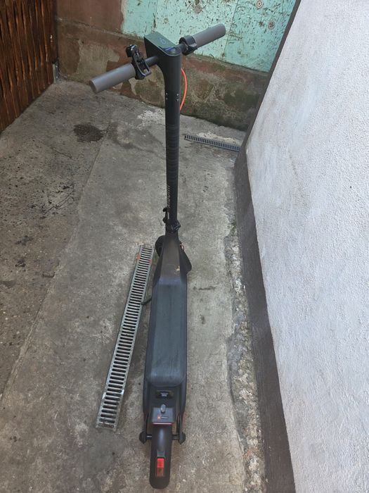 Trotineta electrica si bicicleta MTB