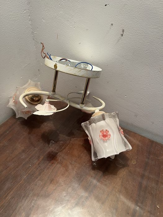 Люстра двух плафонная