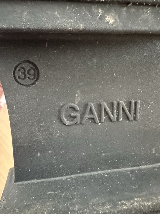 Ботуши Ganni 39 номер