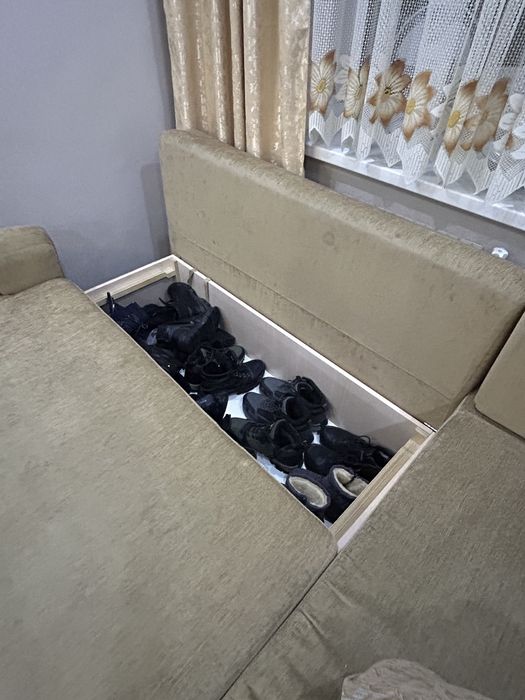 Продам диван угловой