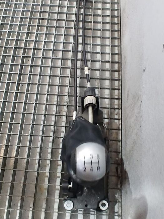 timonerie maneta schimbator 1.8 tdci  ford focus 2  8m5r-7e395gd