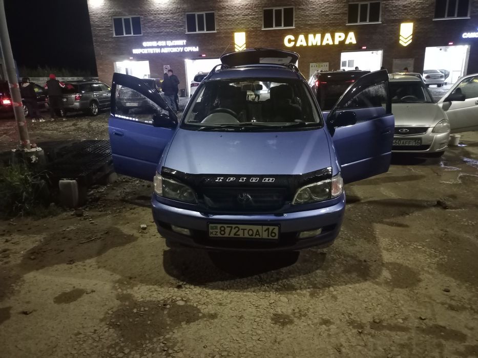Продам тайота ипсум