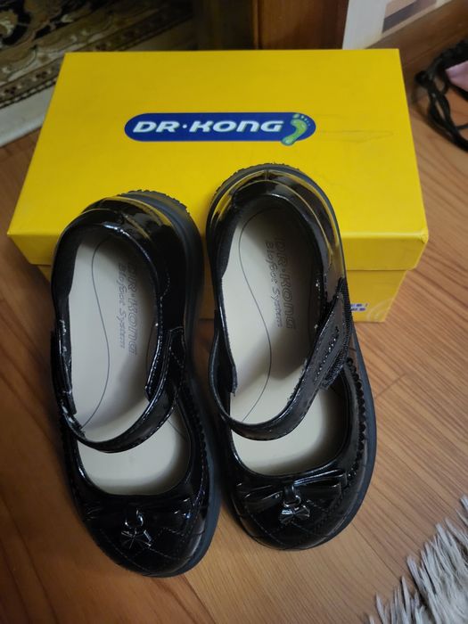 Продам детскую обувь для девочек