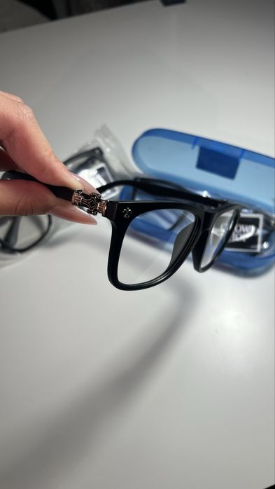 очки chromehearts