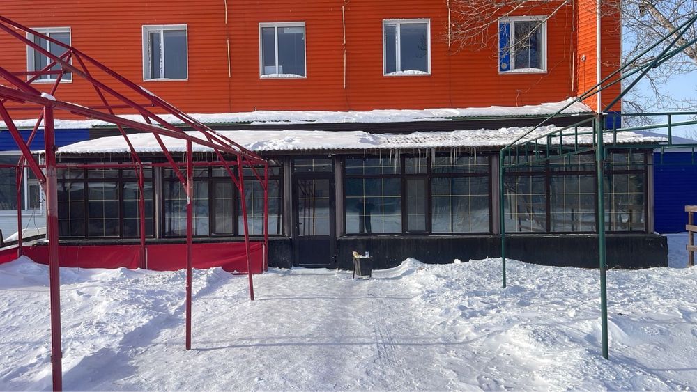 Продам комерческое помещение в центре города!Участок 400 кв