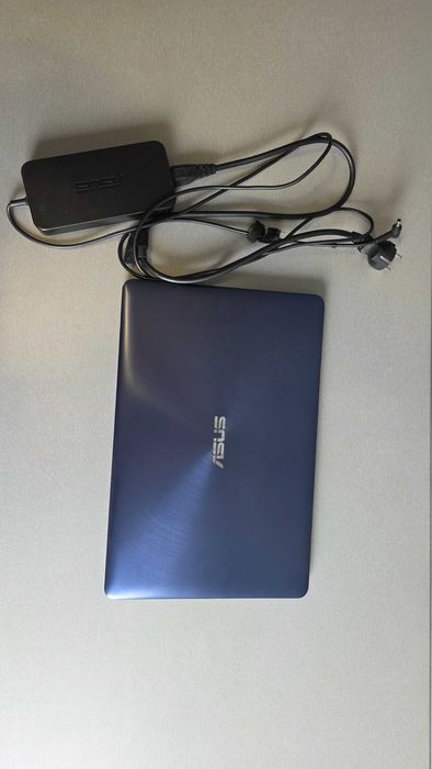 vand laptop Asus, procesor i7, touchscreen