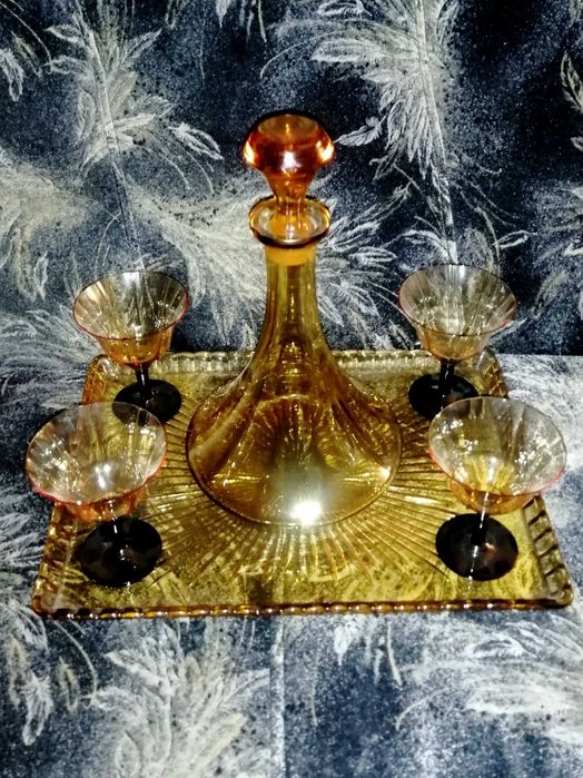 Арт Деко сервиз за ликьор